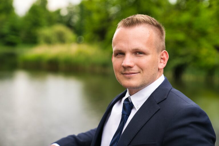 Sesja ślubna w parku Sołackim w Poznaniu