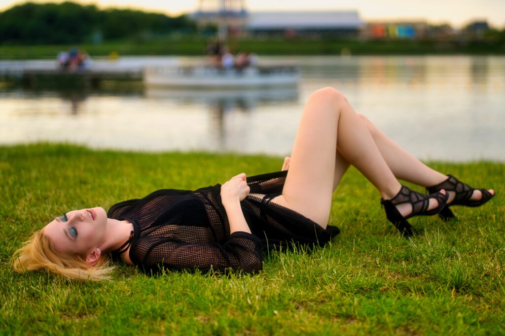 Sesja fotograficzna kobieca, plenerowa Poznań