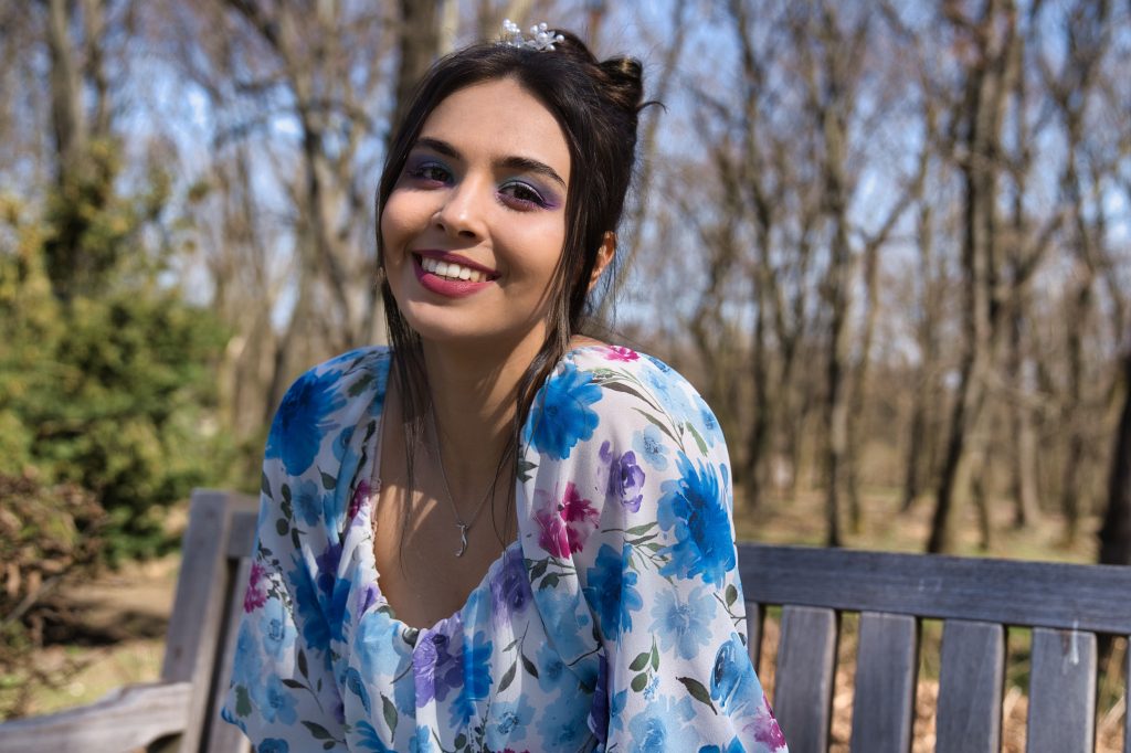 Sesja fotograficzna portretowa, plenerowa z modelką Poznań