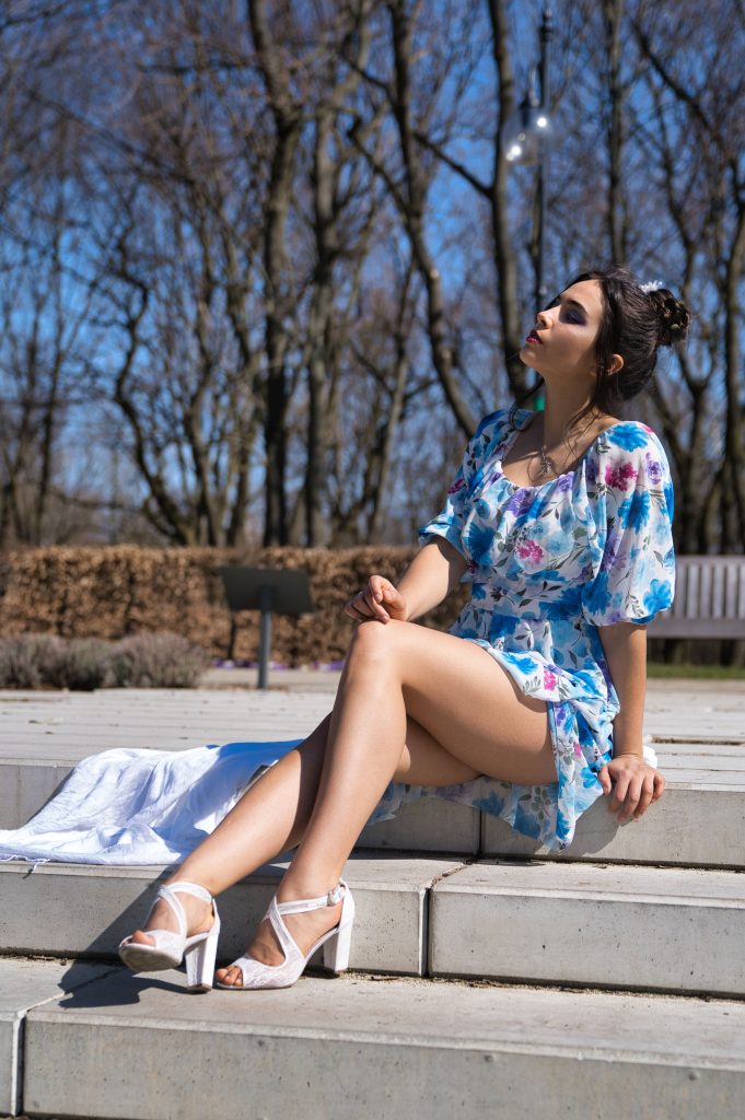 Sesja fotograficzna Poznań portretowa, plenerowa z modelką
