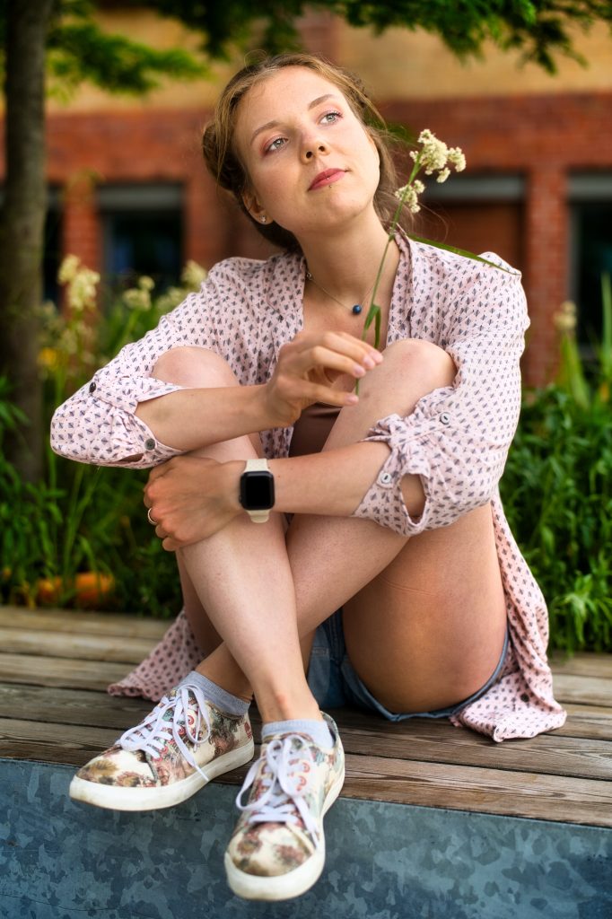 Sesja fotograficzna portretowa, plenerowa z modelką w Poznaniu